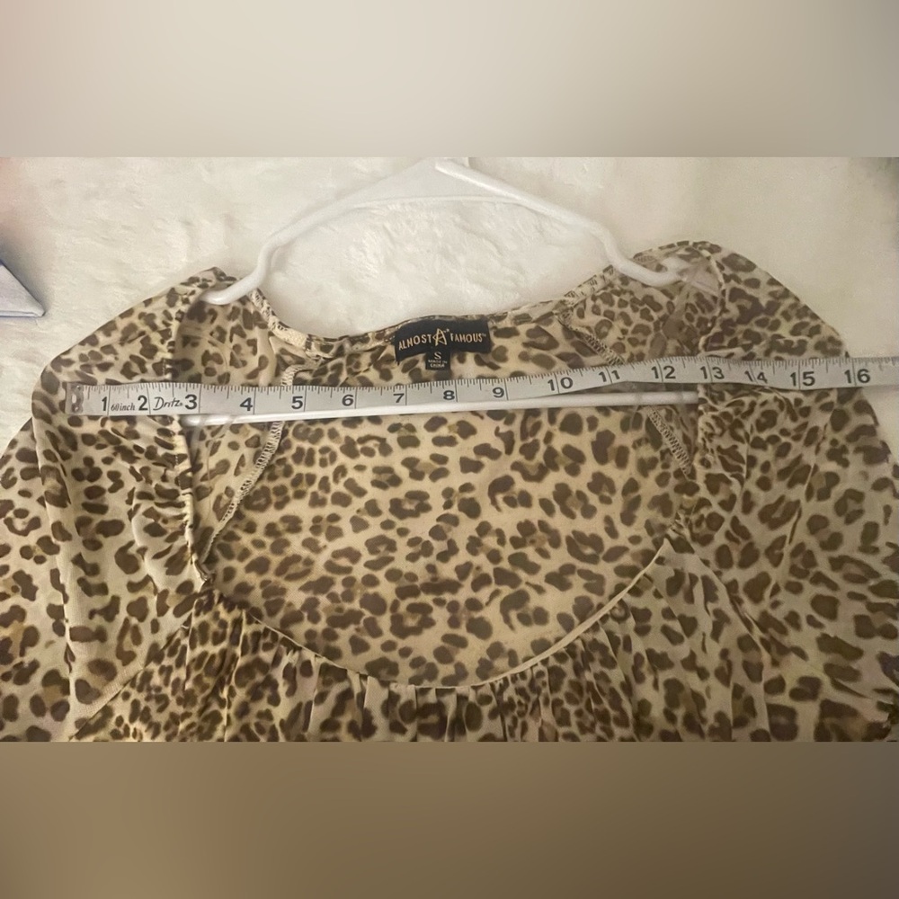 🤎💖Almost Famous Animal Print Blouse - Picture 9 of 13